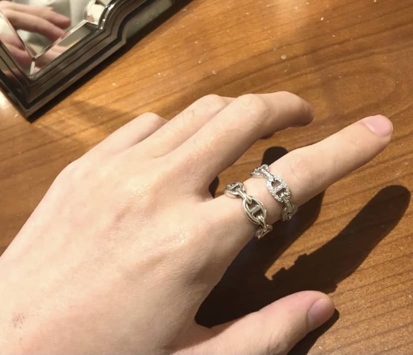 Knockoff H**me5 Logo Ring