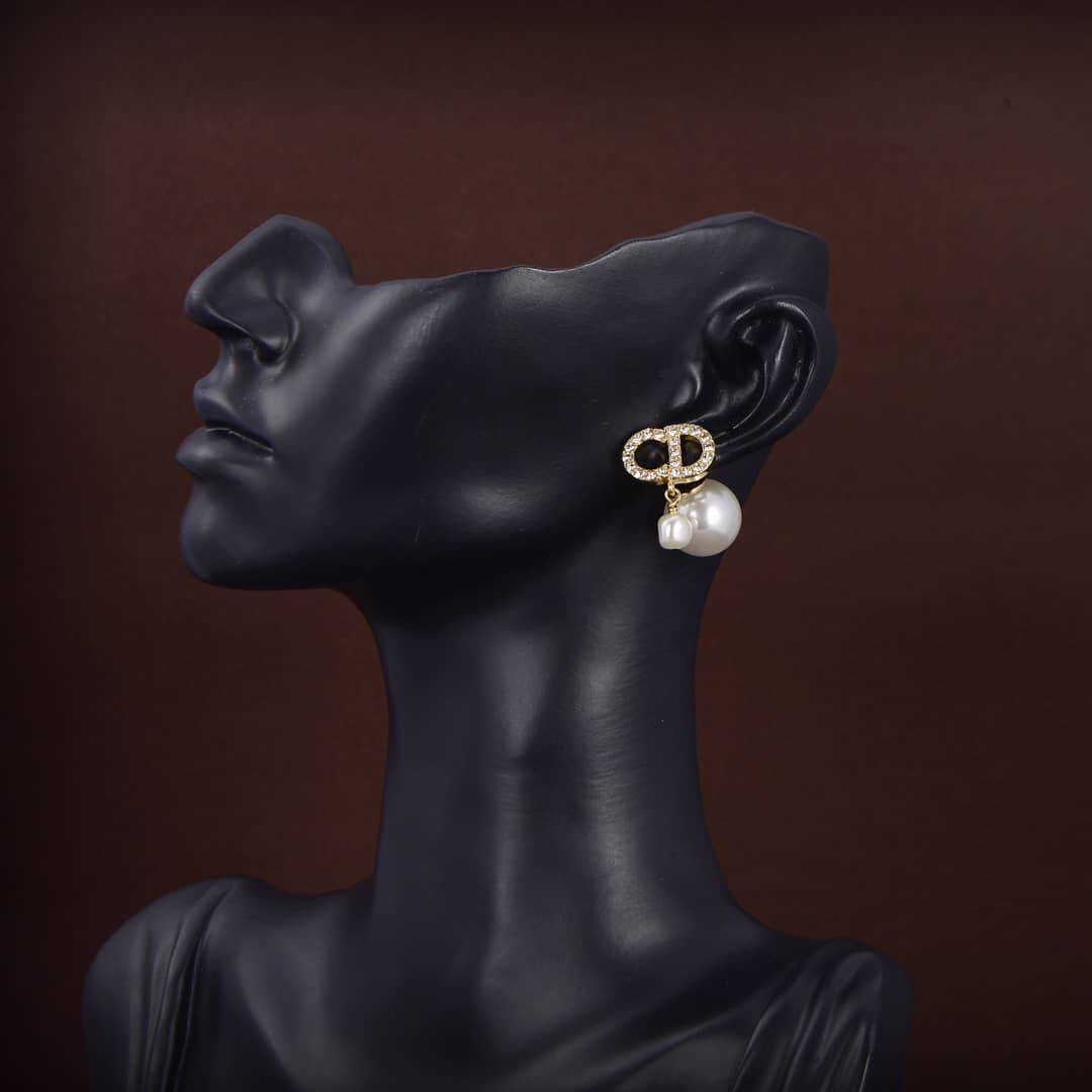 Top Quality Chr1st1an D10r Earring