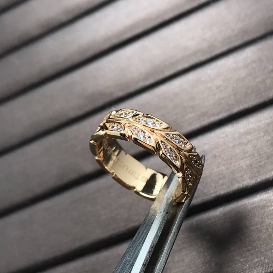 Designer T*f*ny Classic Ring