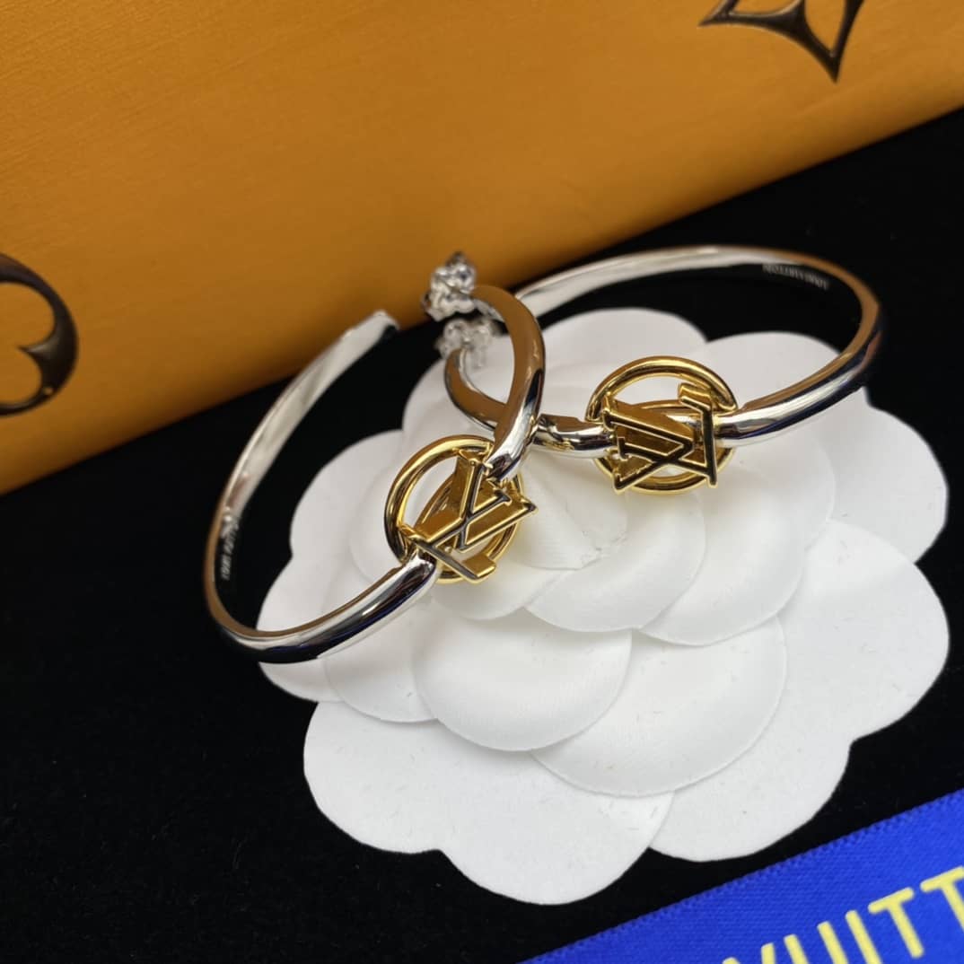 Wholesale L0vis Vvtt0n AAA+ Earring