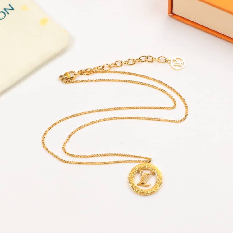 Fake L0vis Vvtt0n Logo Necklace