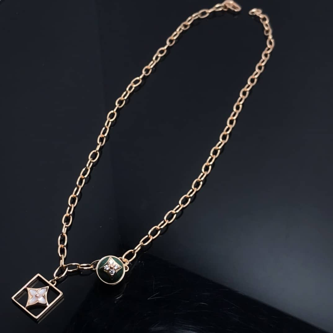 Fake L0vis Vvtt0n Logo Necklace