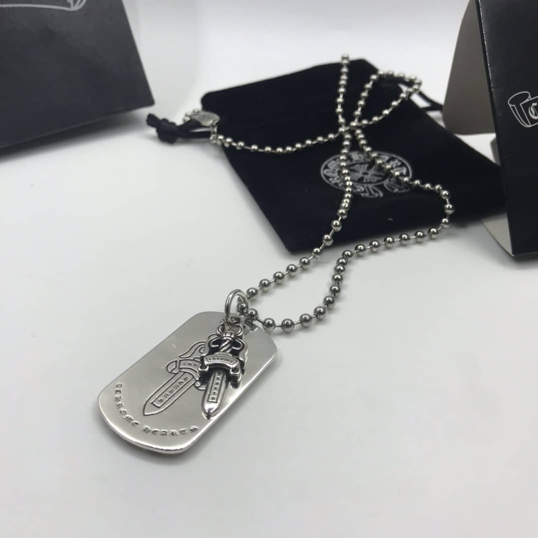 Ch*0me He**ts Necklace Copy