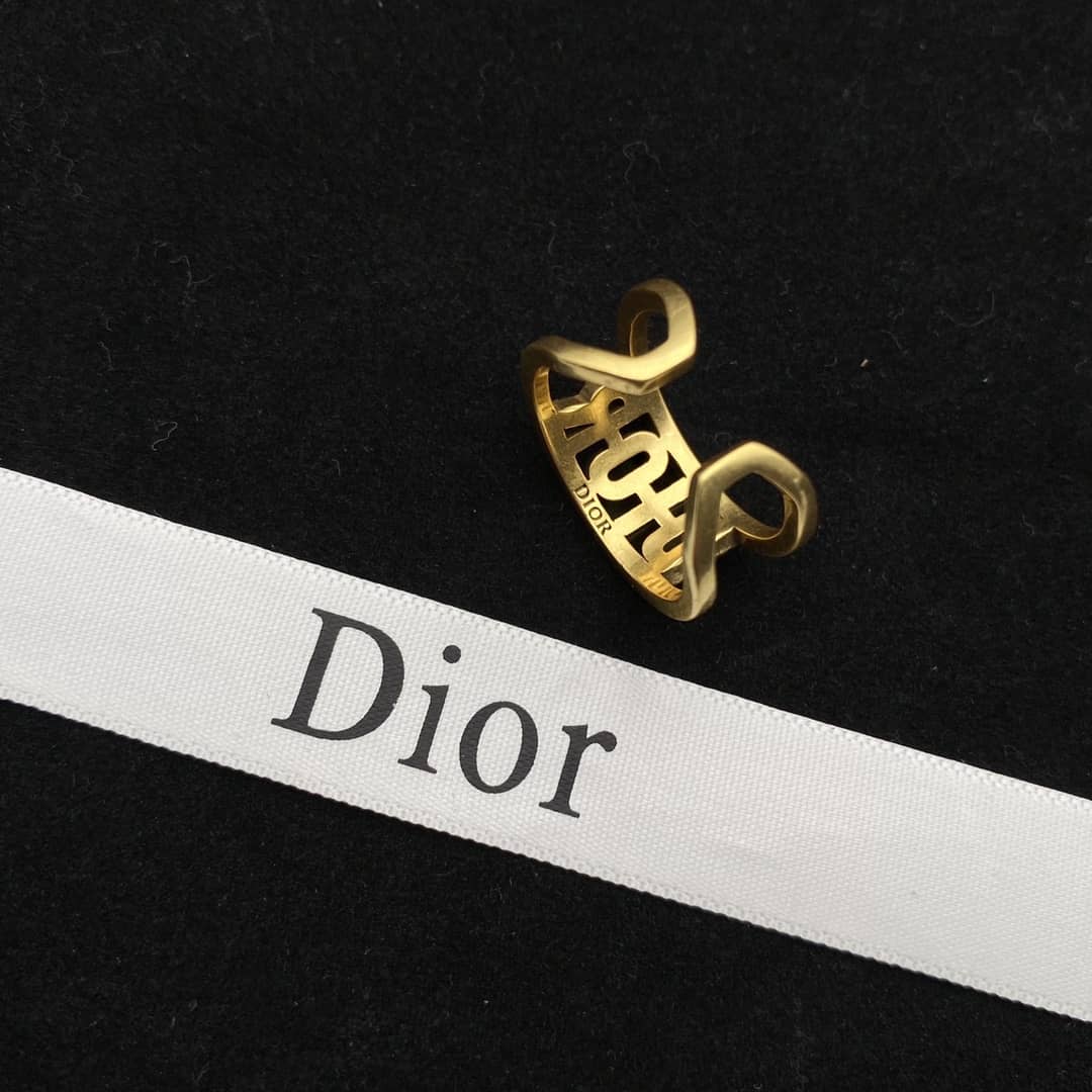 Knockoff Chr1st1an D10r Logo Ring