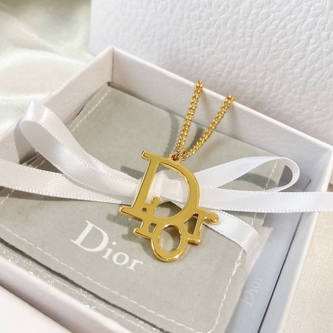 Luxury Chr1st1an D10r Classic AAA+ Necklace