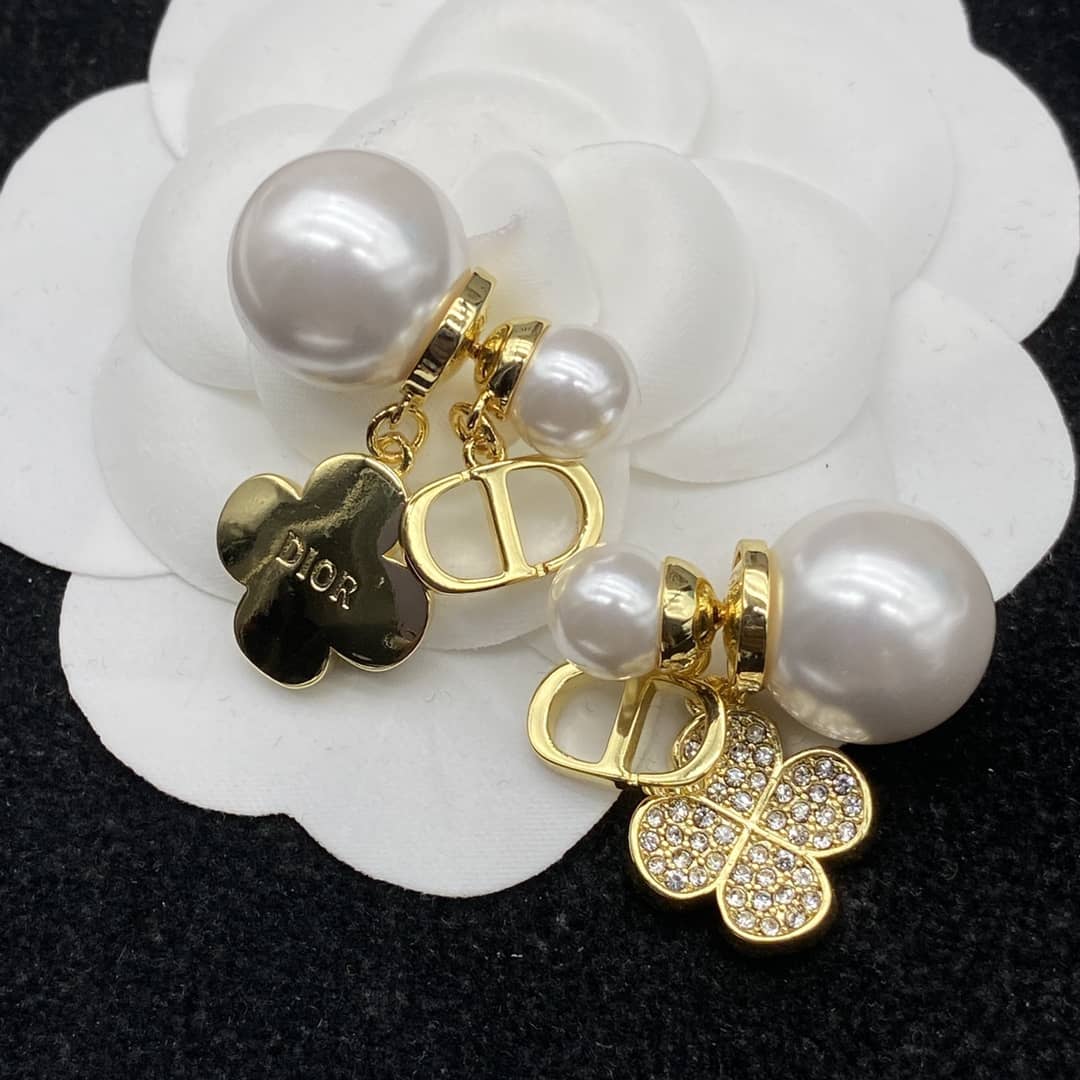 Knockoff Chr1st1an D10r Logo Earring