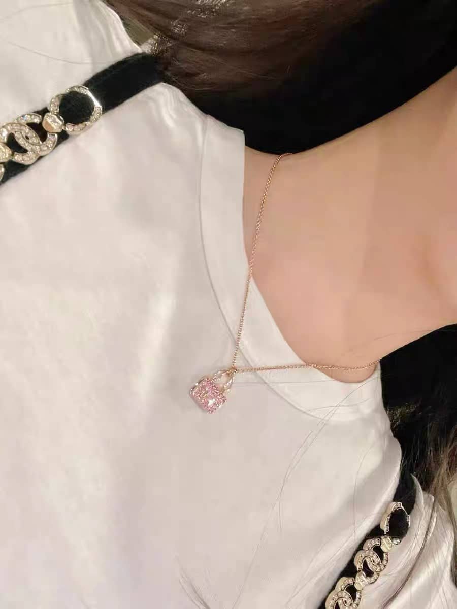 Wholesale H**me5 AAA+ Necklace