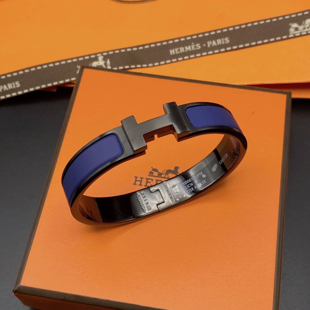 Knockoff H**me5 Logo Bracelet