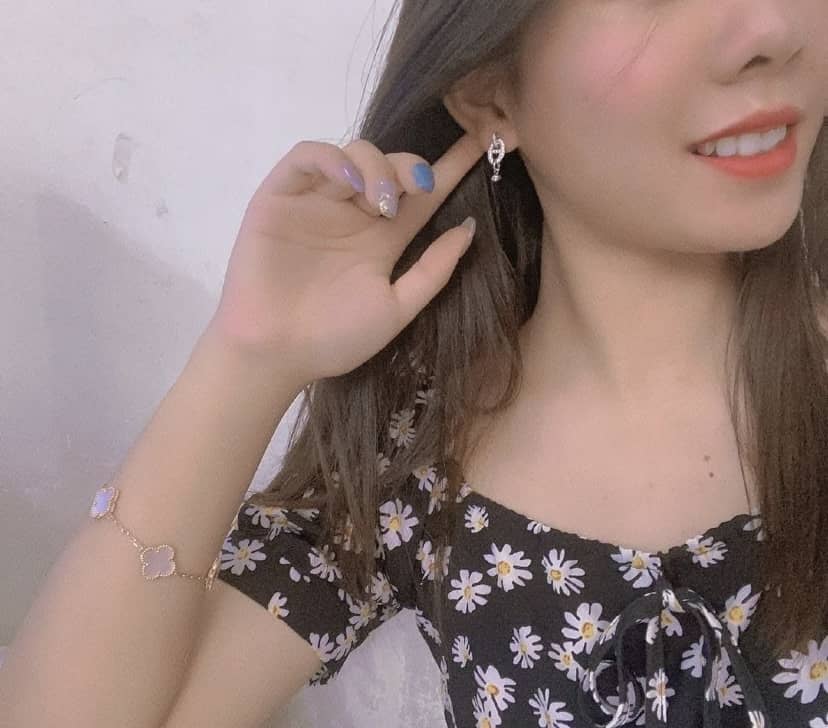 Best H**me5 Classic Earring