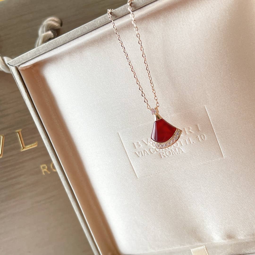 Bv1g*ai Necklace Copy