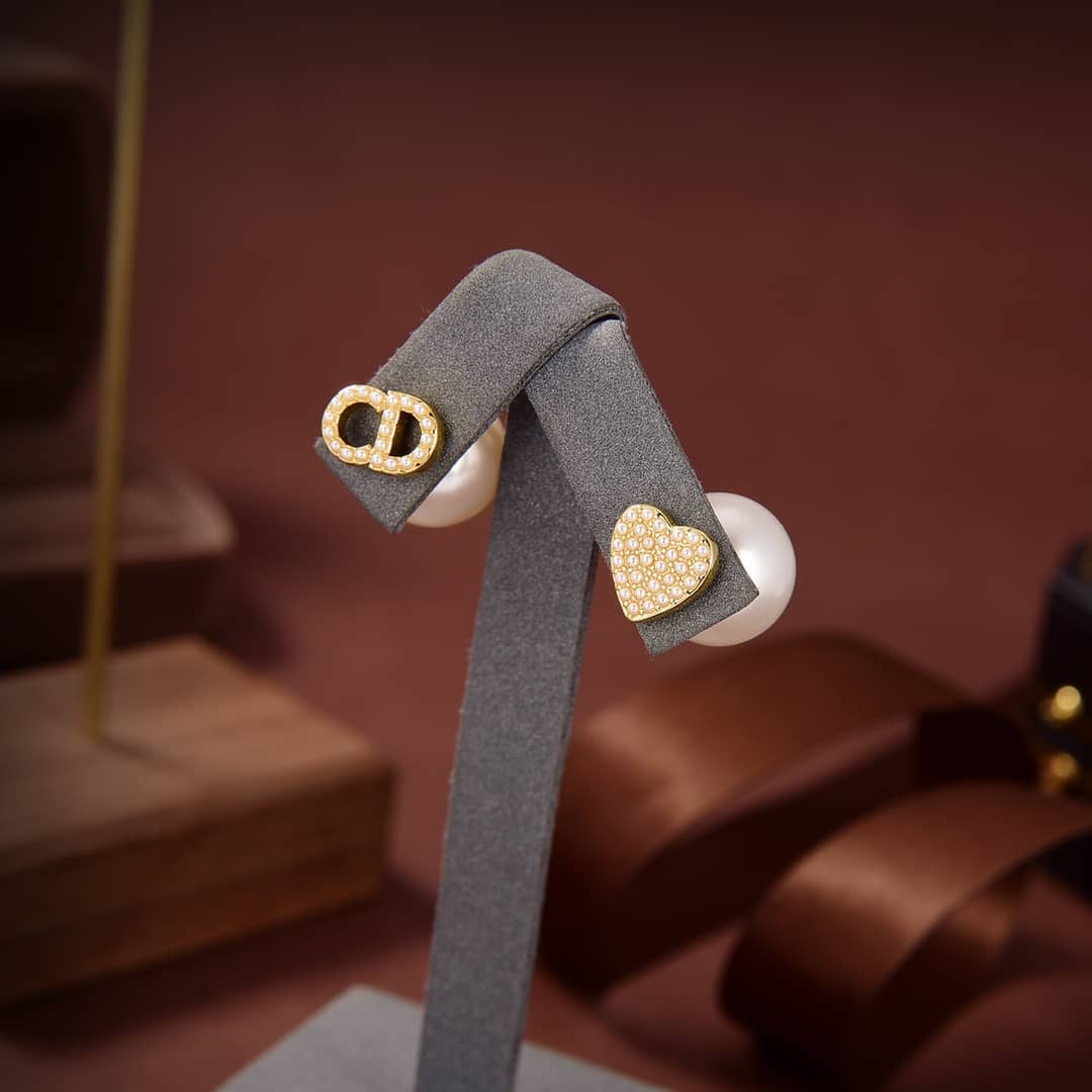 High Quality Chr1st1an D10r Earring