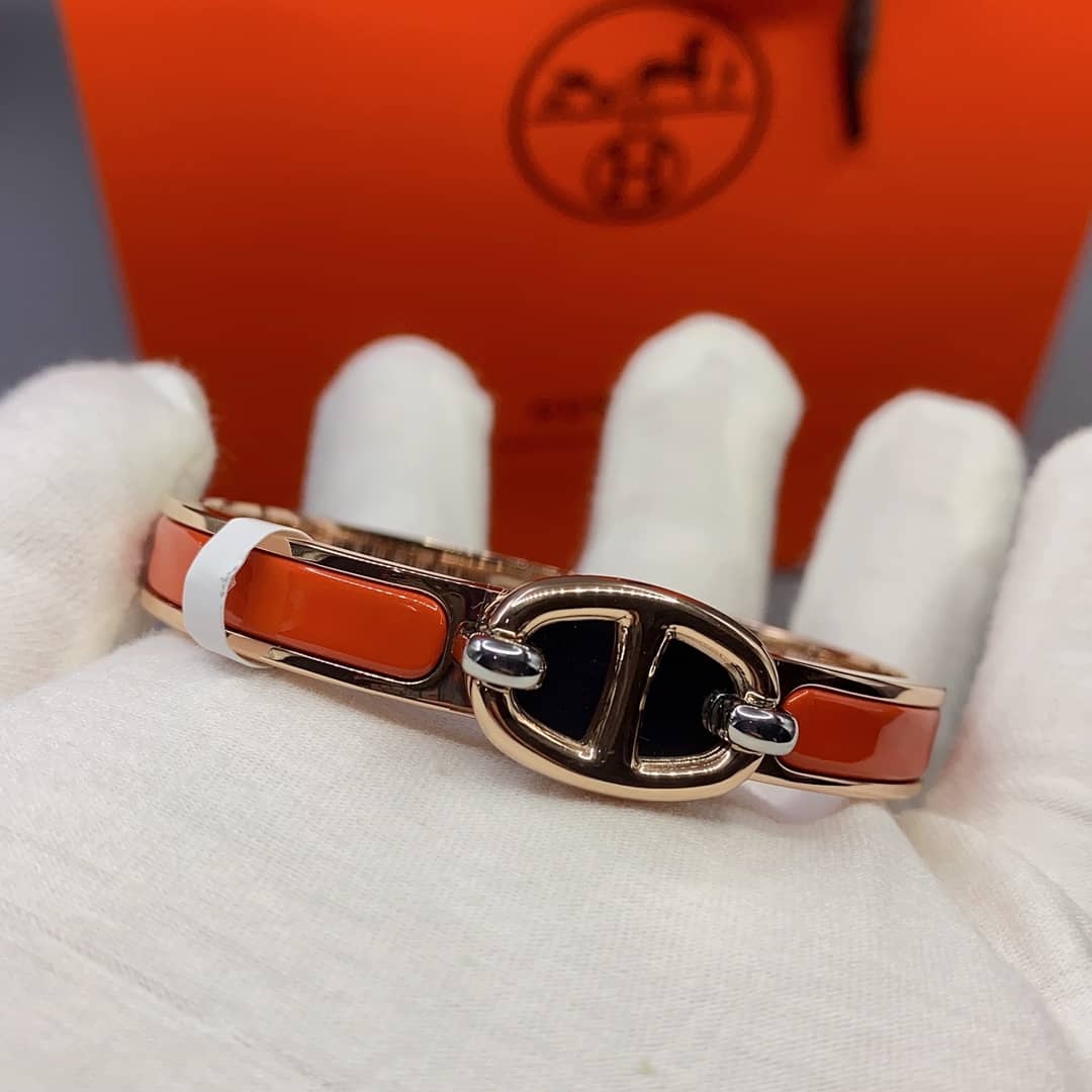 Knockoff H**me5 Logo Bracelet