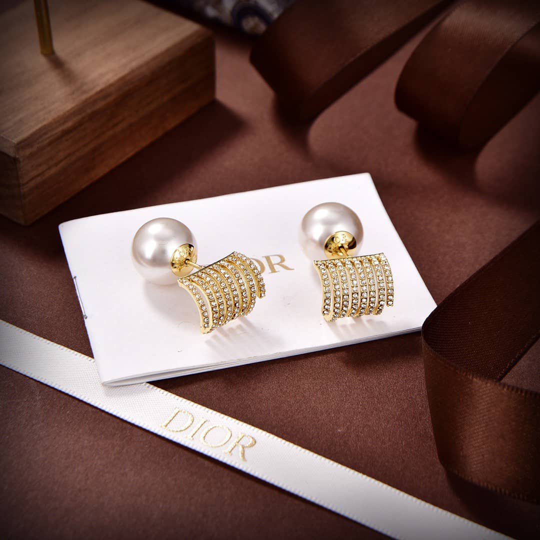 High Quality Chr1st1an D10r Earring