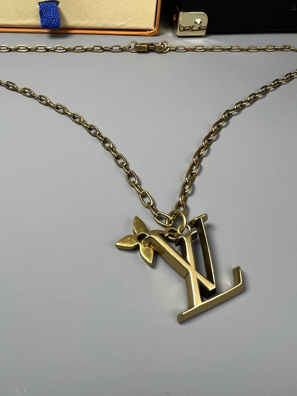 Best L0vis Vvtt0n Classic Necklace