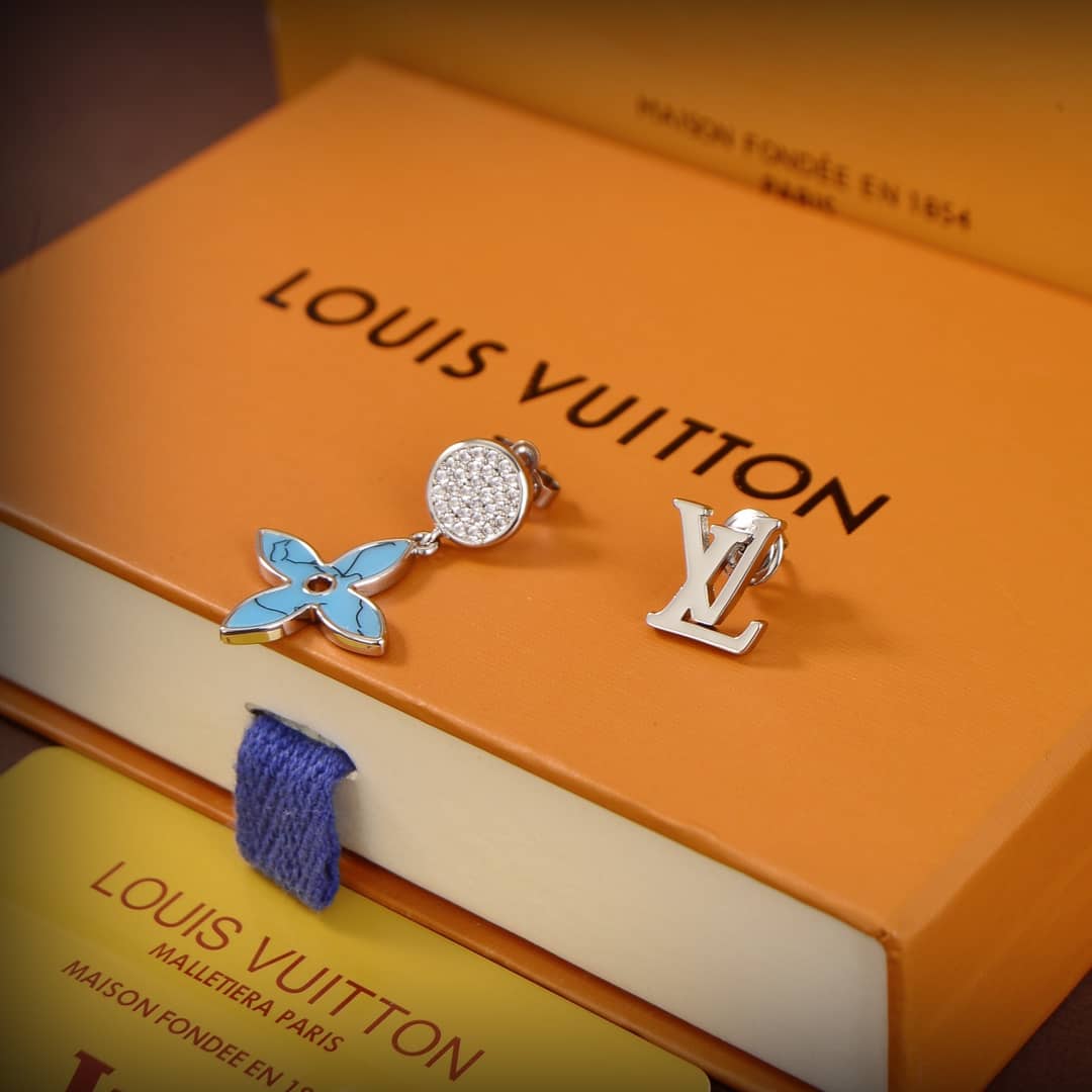 Replica L0vis Vvtt0n Earring
