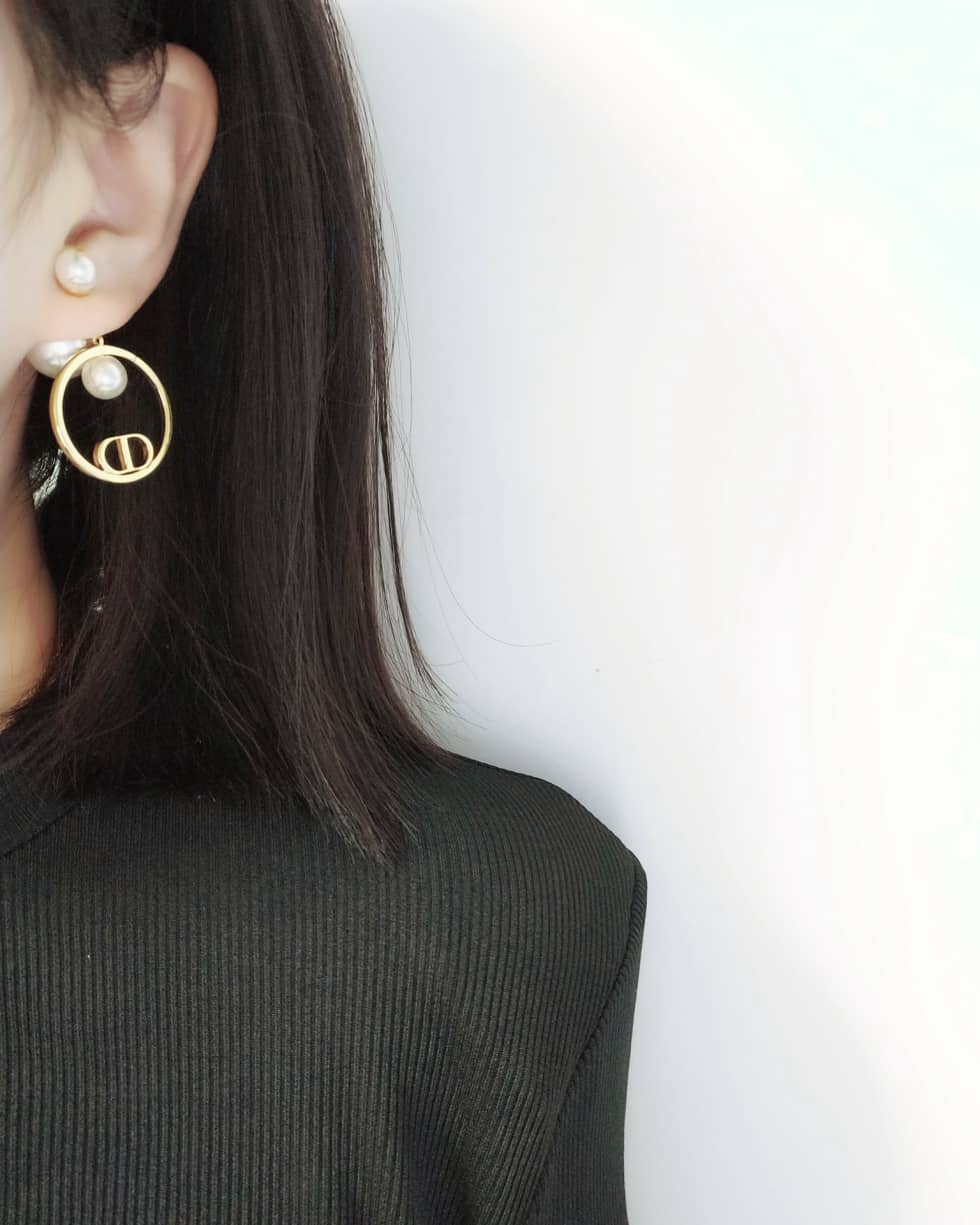 7 Star Chr1st1an D10r Earring