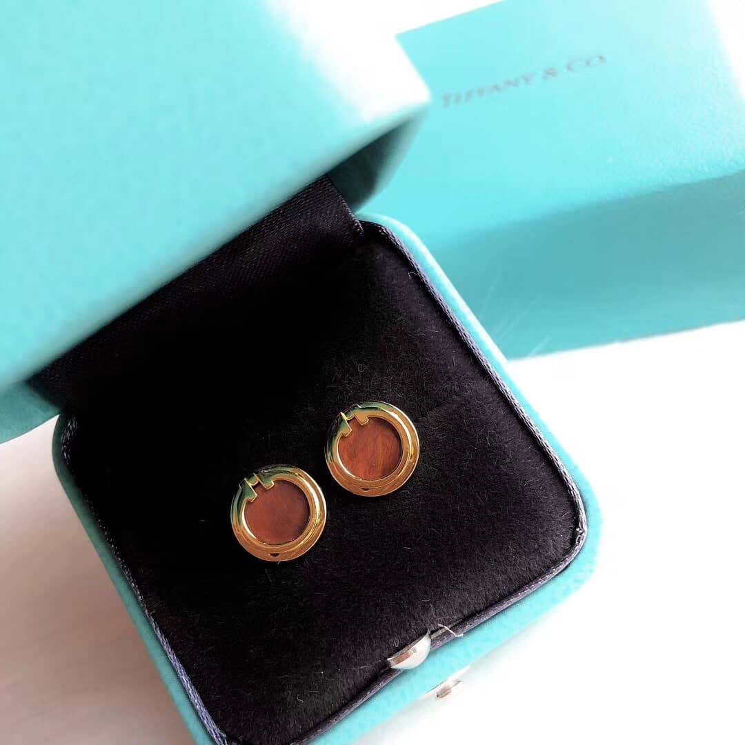 Designer T*f*ny Classic Earring