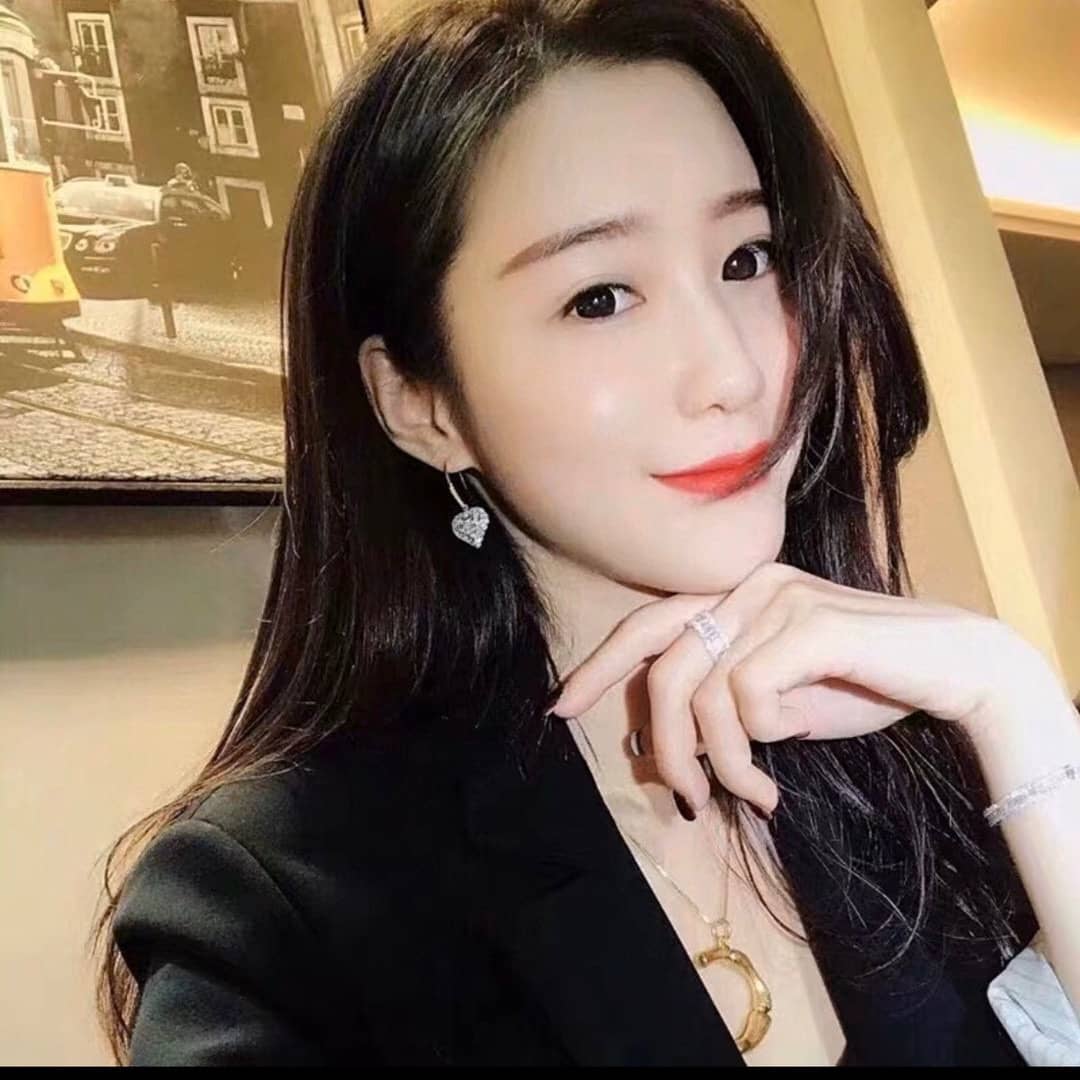 7 Star T*f*ny Earring