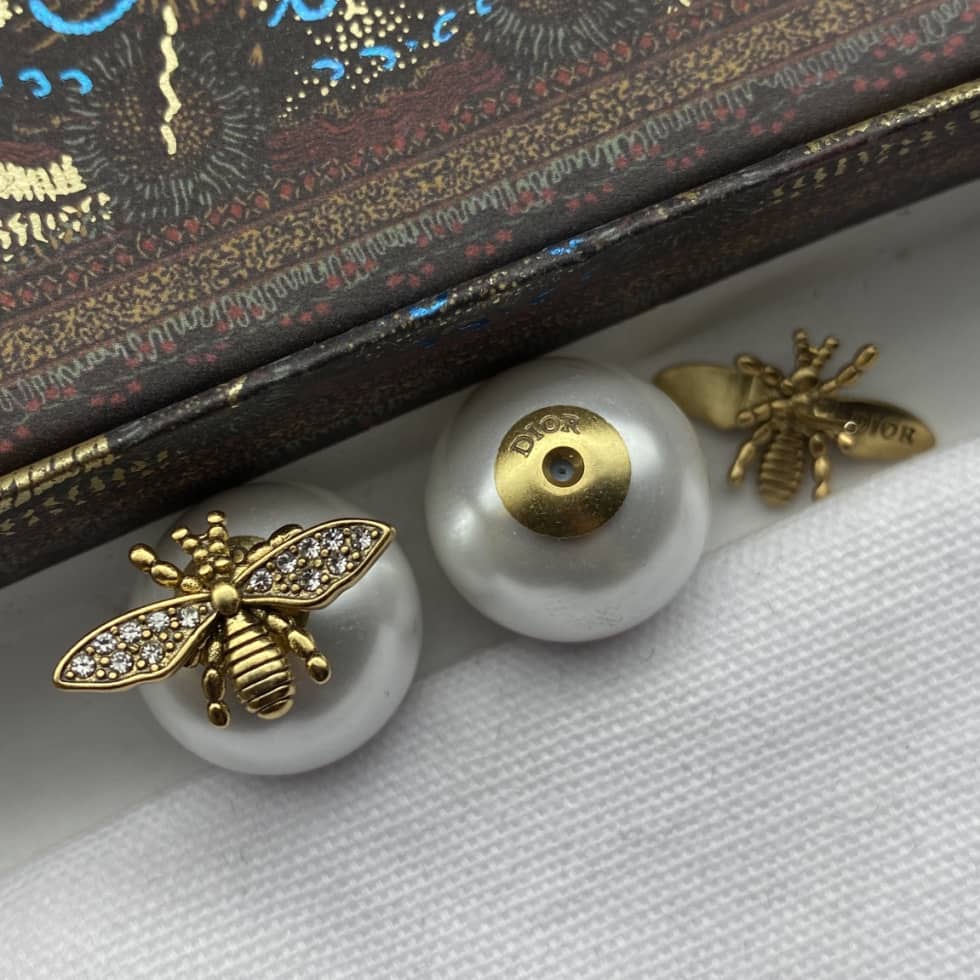 7 Star Chr1st1an D10r Earring