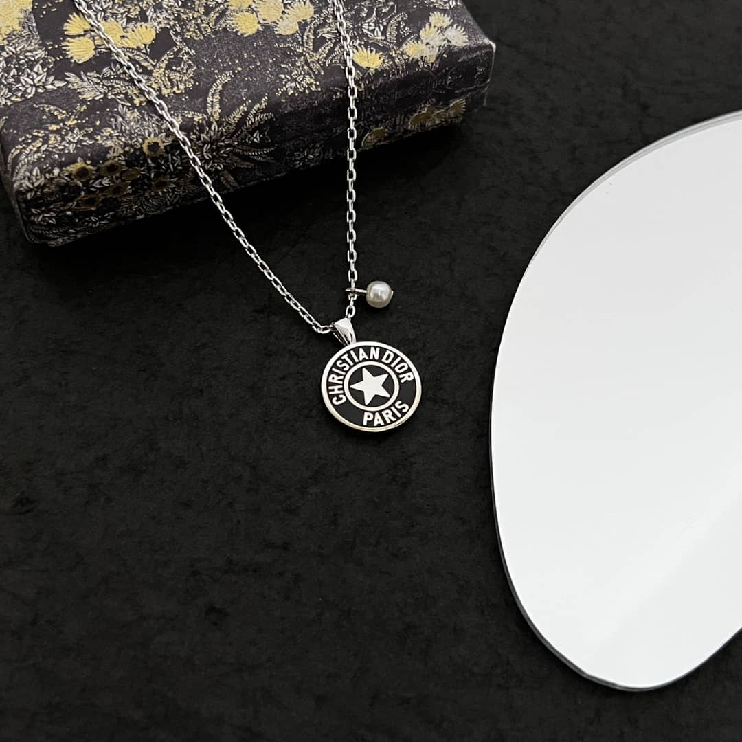 Luxury Chr1st1an D10r Classic AAA+ Necklace