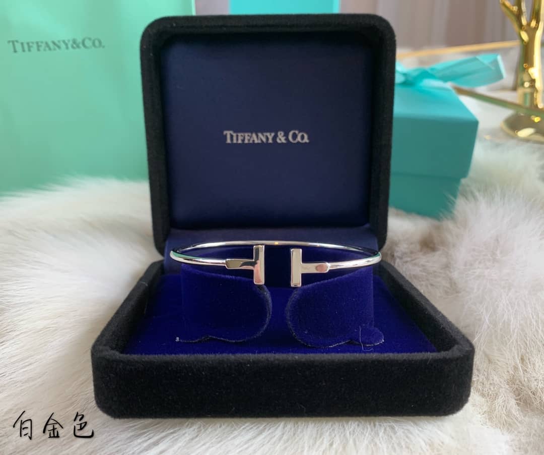 T*f*ny Bracelet Copy