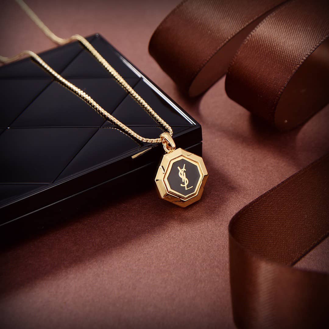 Knockoff Y51 Logo Necklace