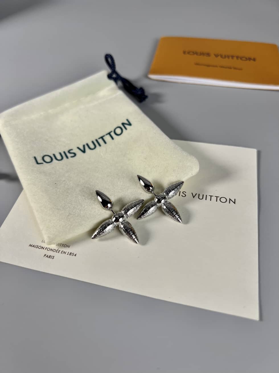 LV Hoop Earrings Dupe Logo AAA+