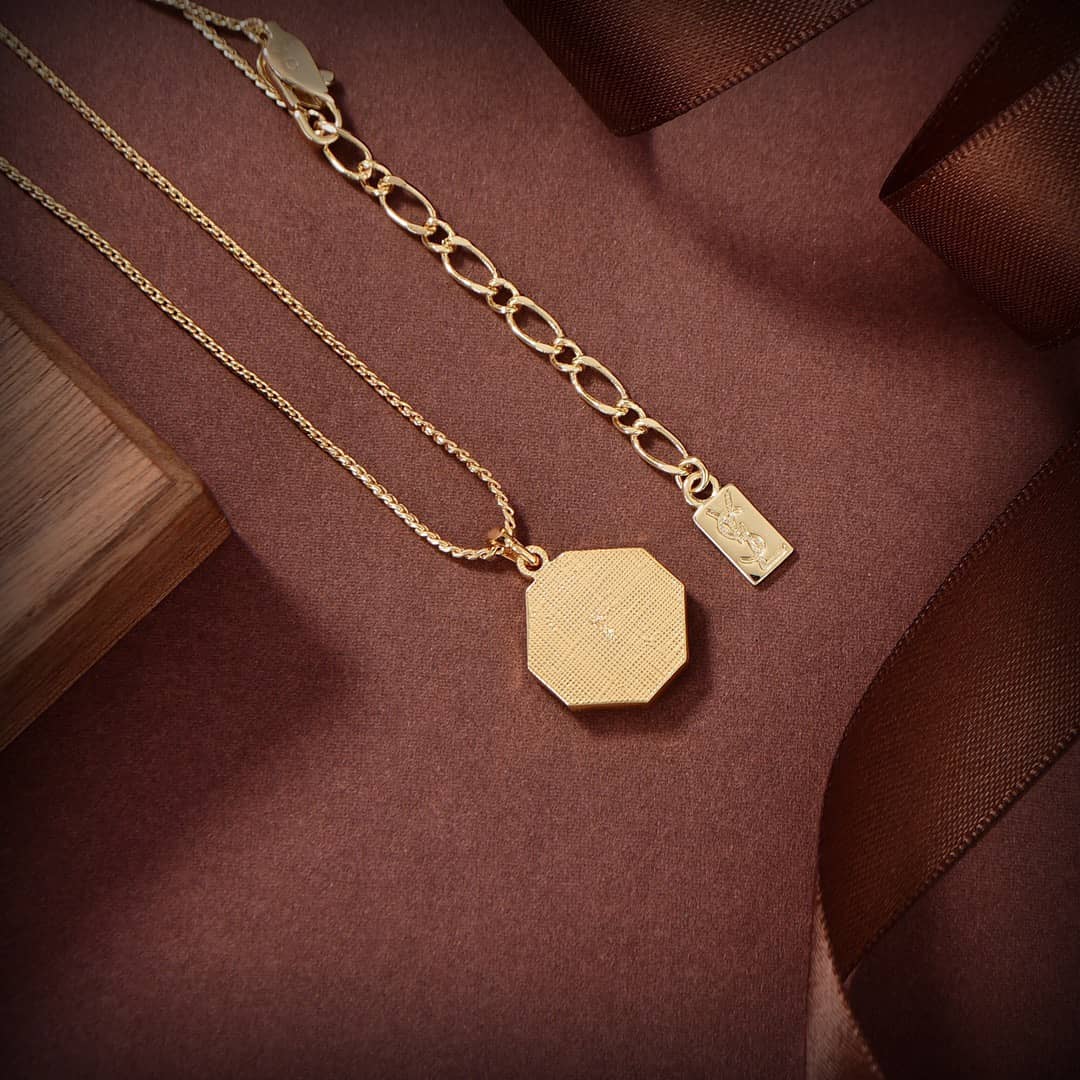 Knockoff Y51 Logo Necklace