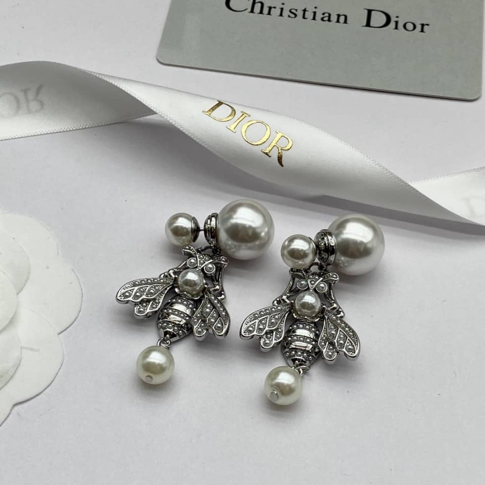 Top Quality Chr1st1an D10r Earring