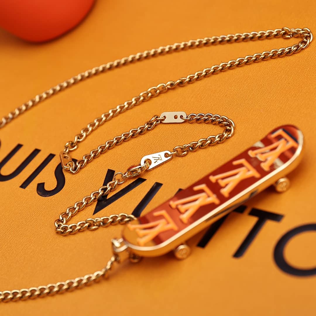 Top Quality L0vis Vvtt0n Necklace