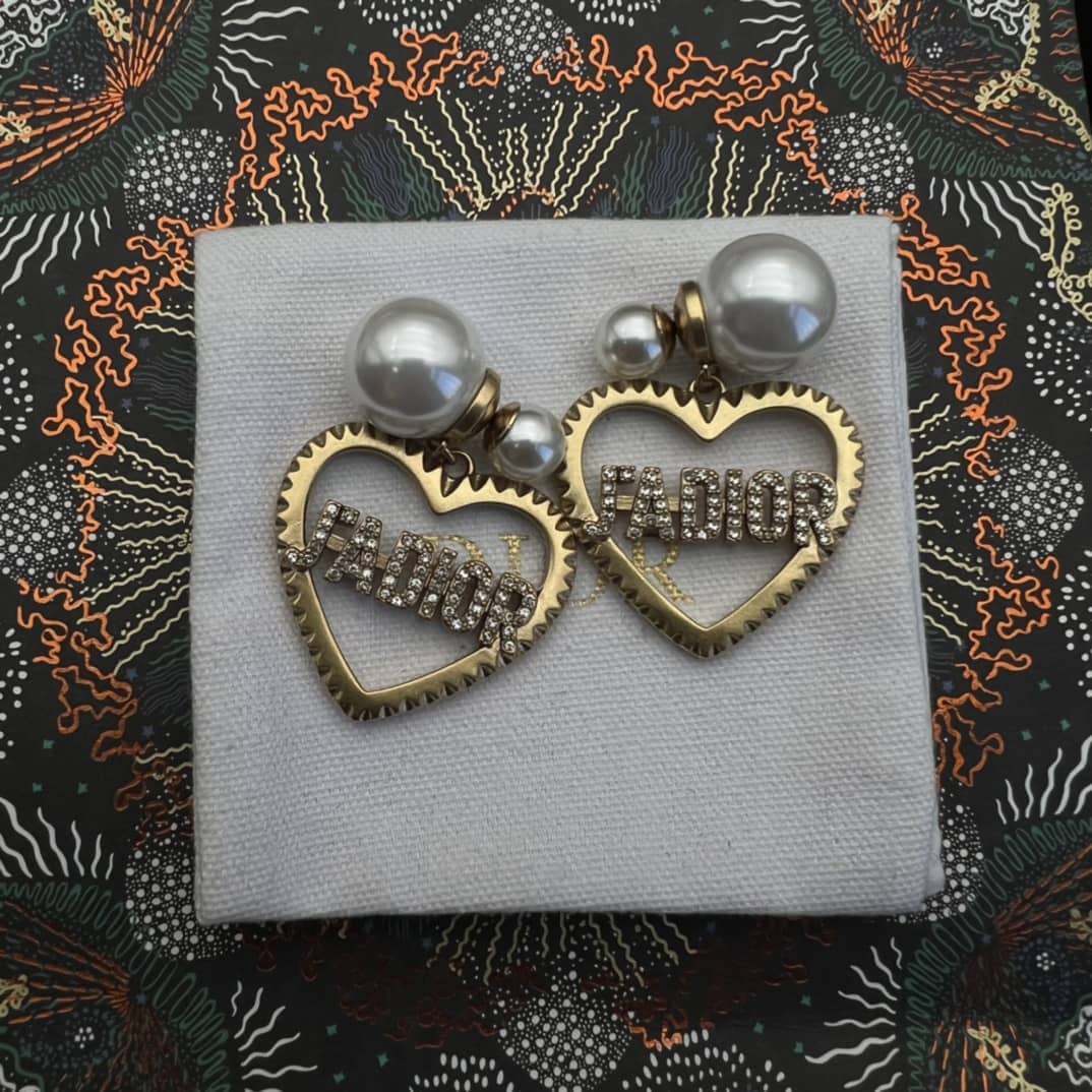 Best Chr1st1an D10r Classic Earring