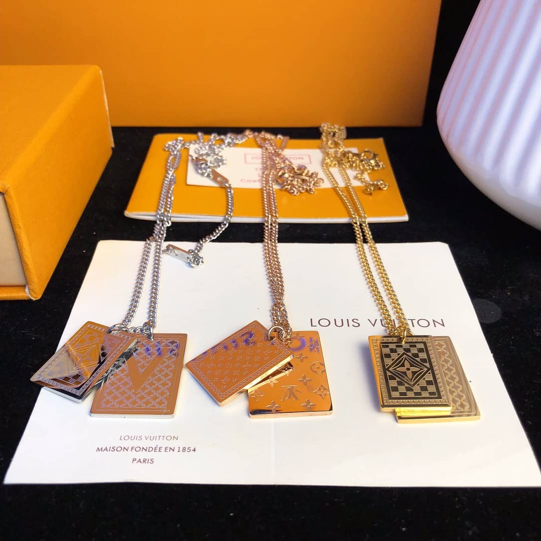 L0vis Vvtt0n Necklace First Copy