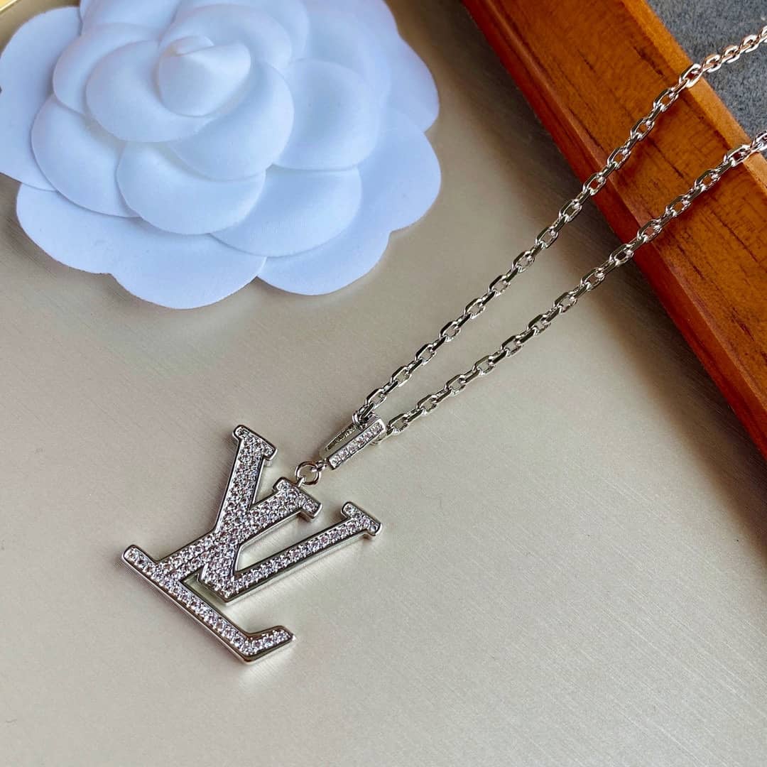 L0vis Vvtt0n Necklace For Sale