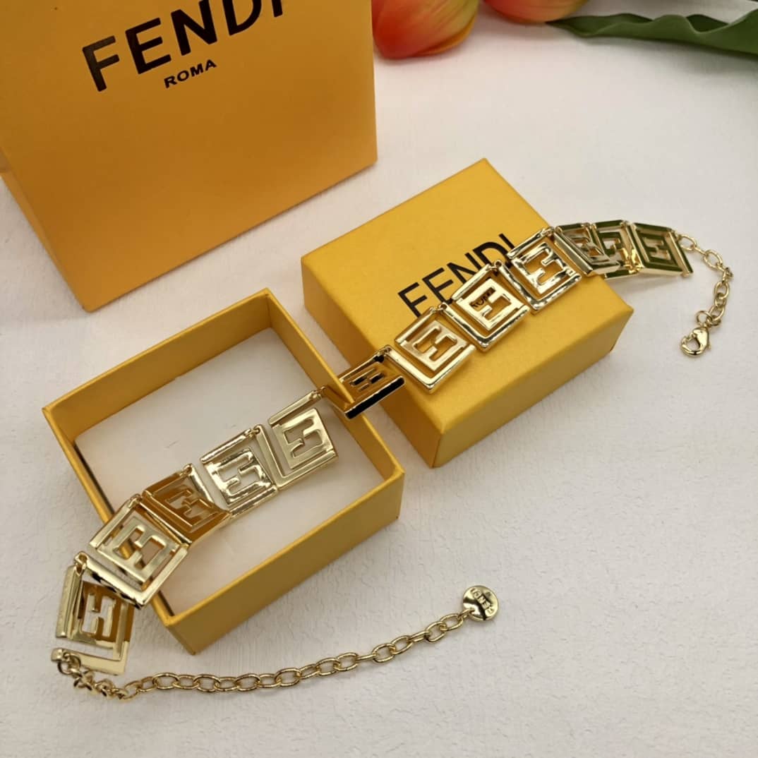 F**di Necklace First Copy