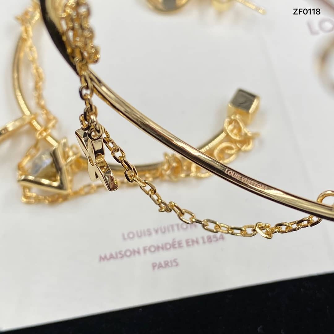 L0vis Vvtt0n Earring First Copy