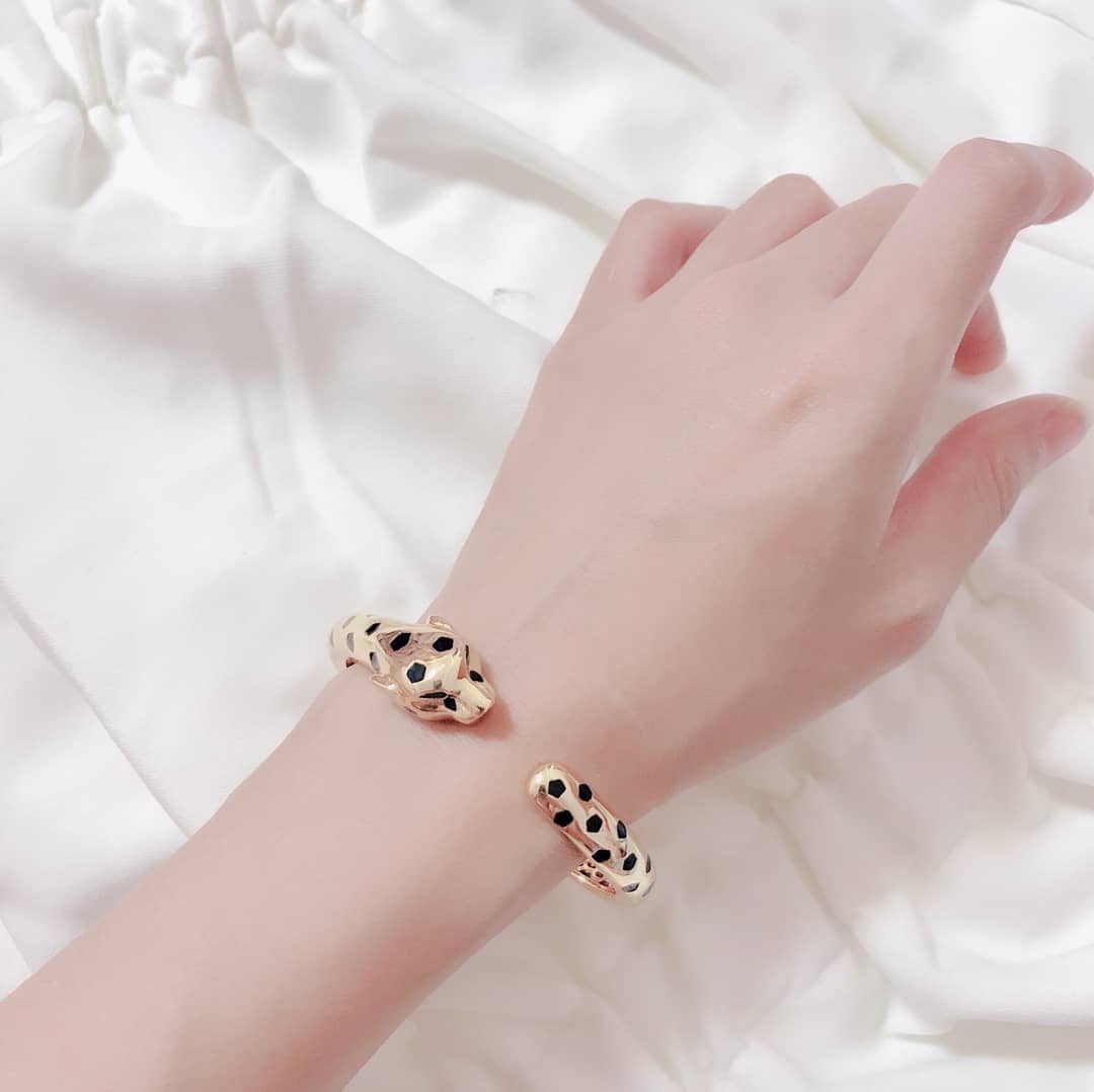 7 Star Ca*t1er Bracelet