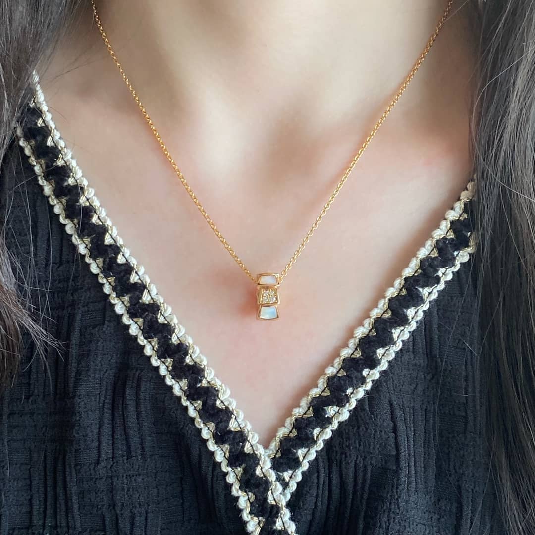 Knockoff Bv1g*ai Logo Necklace