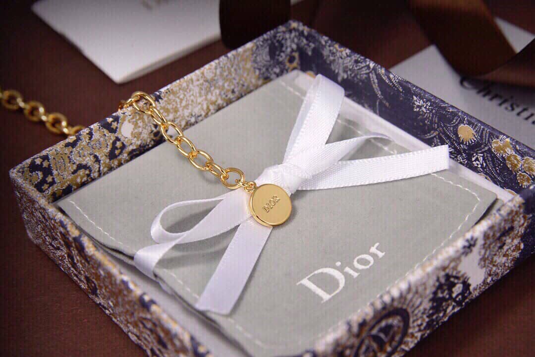 Replica Chr1st1an D10r Necklace