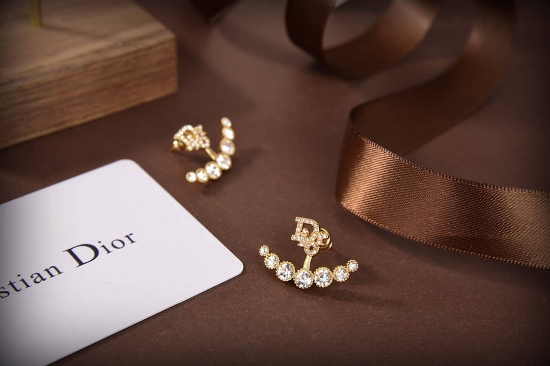 7 Star Chr1st1an D10r Earring