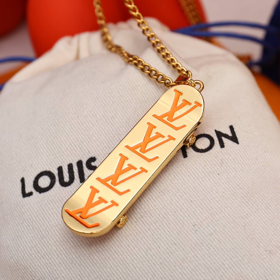 Top Quality L0vis Vvtt0n Necklace