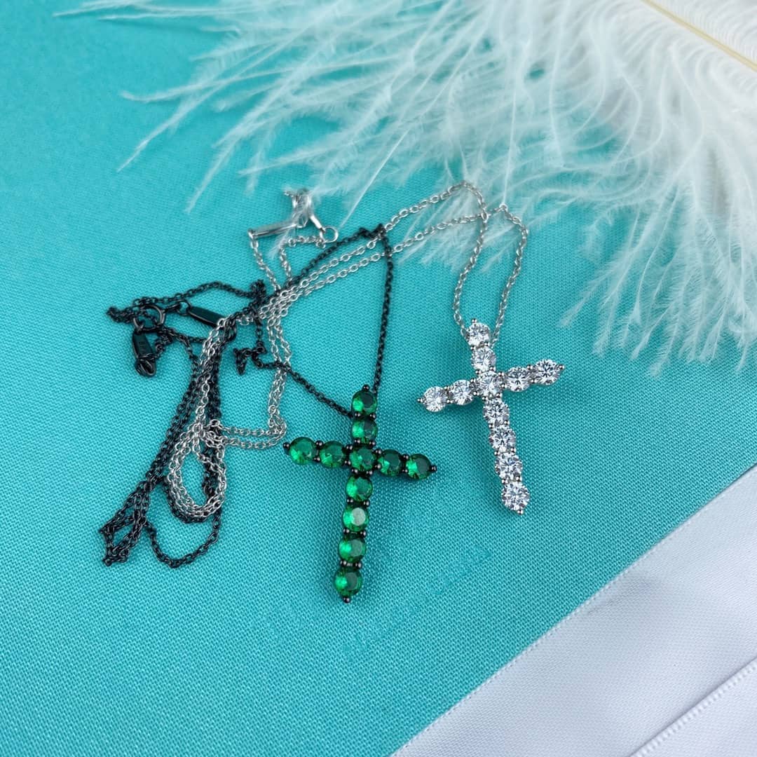 T*f*ny Necklace For Sale