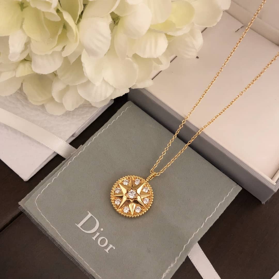 Best Chr1st1an D10r Classic Necklace