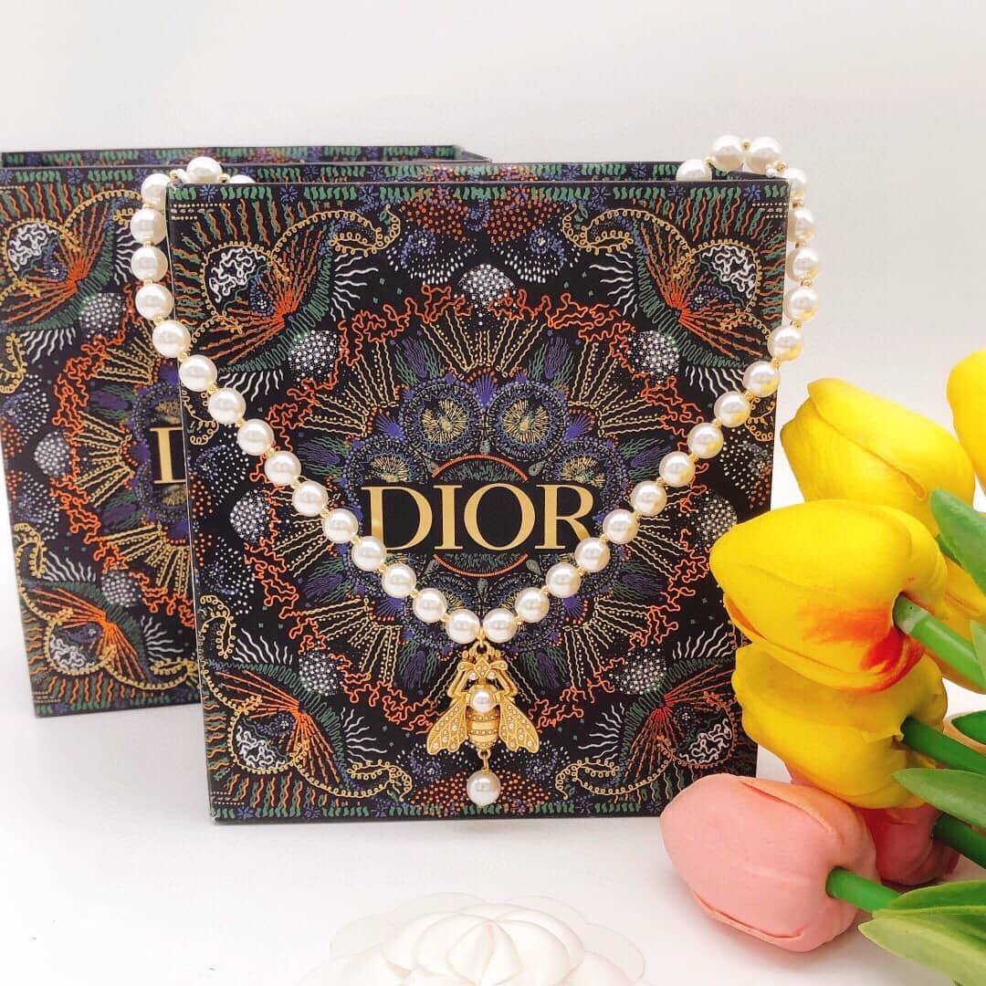 7 Star Chr1st1an D10r Necklace