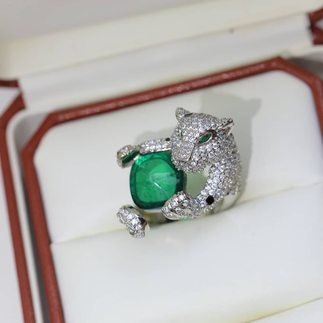 Ca*t1er Ring First Copy