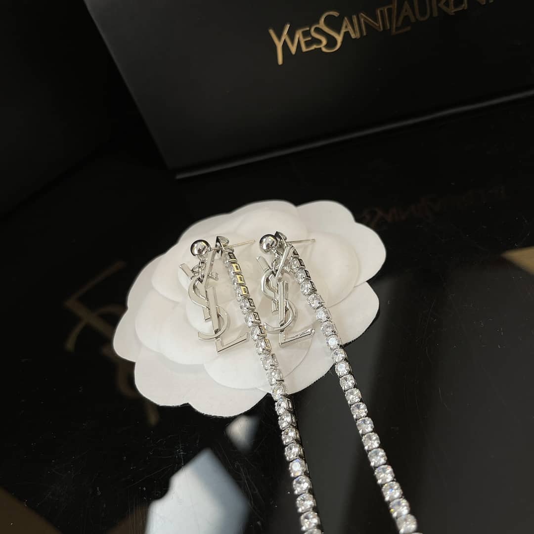 Designer Y51 Classic Earring