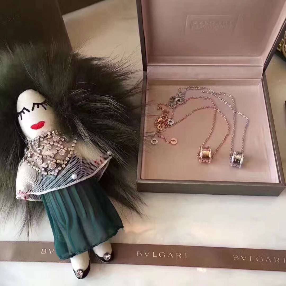 Fake Bv1g*ai Logo Necklace