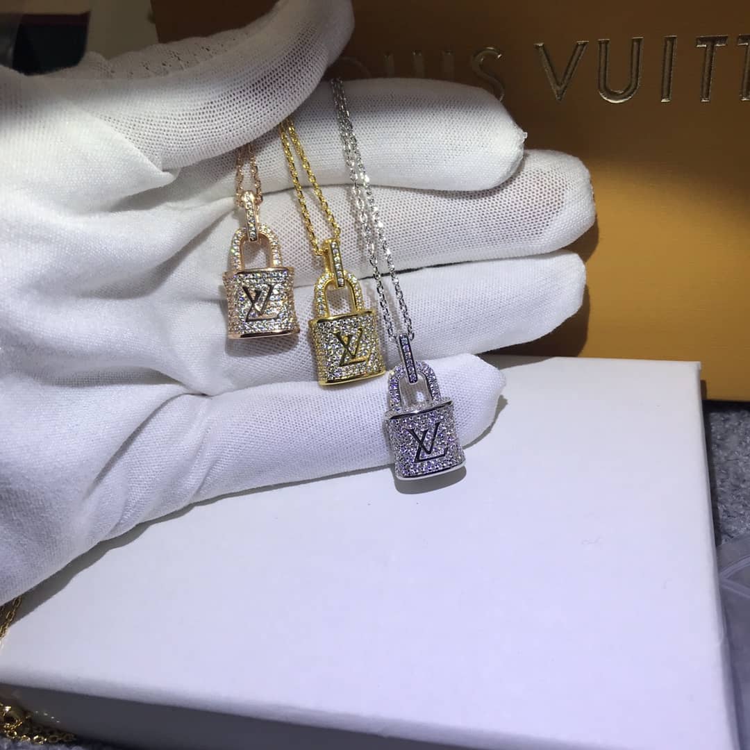 L0vis Vvtt0n Necklace Copy