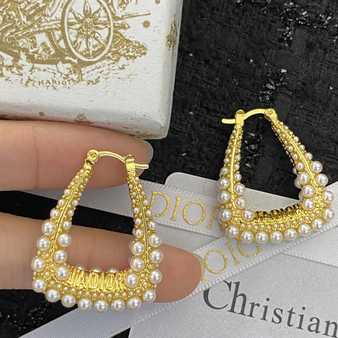 Top Quality Chr1st1an D10r Earring