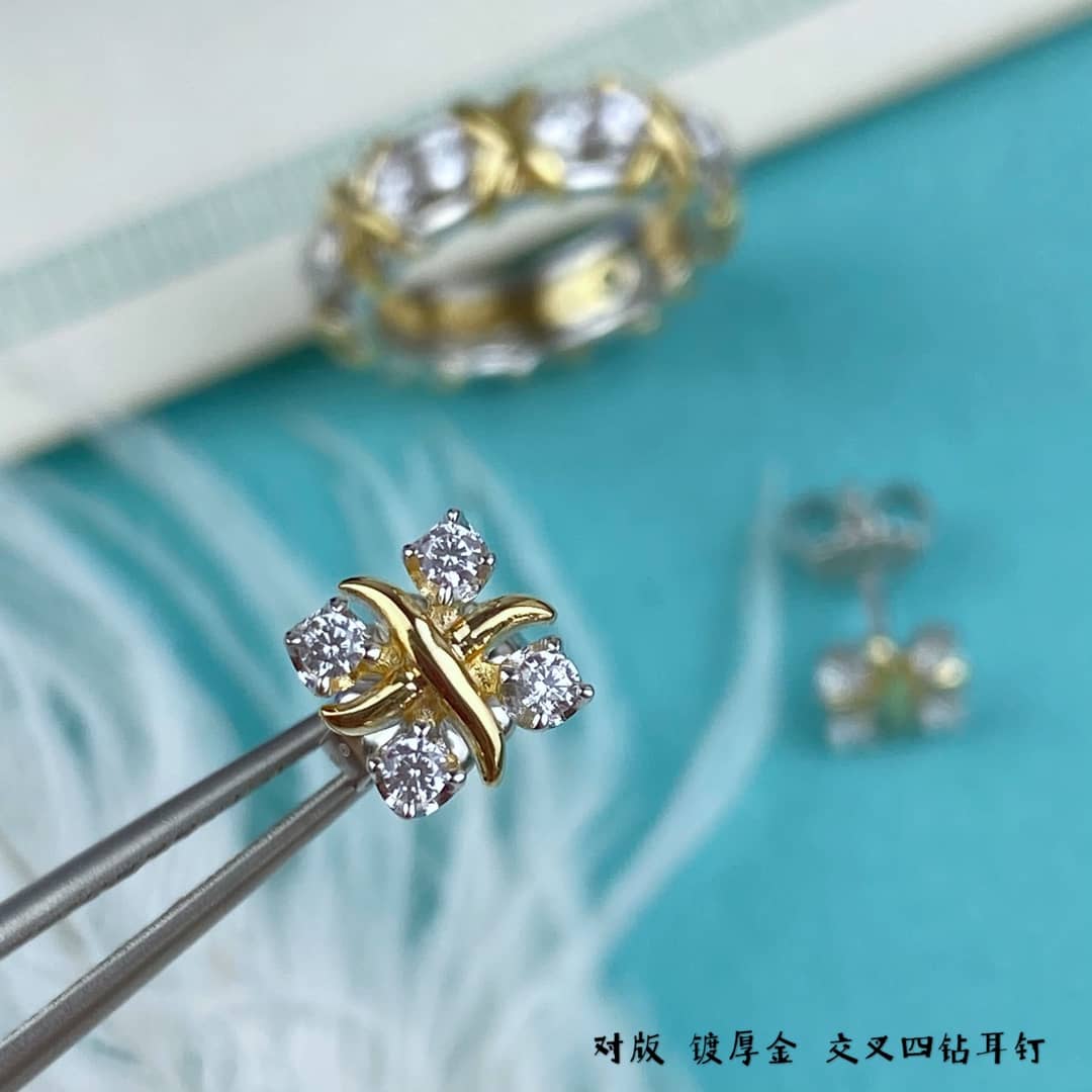 Best T*f*ny Classic Earring