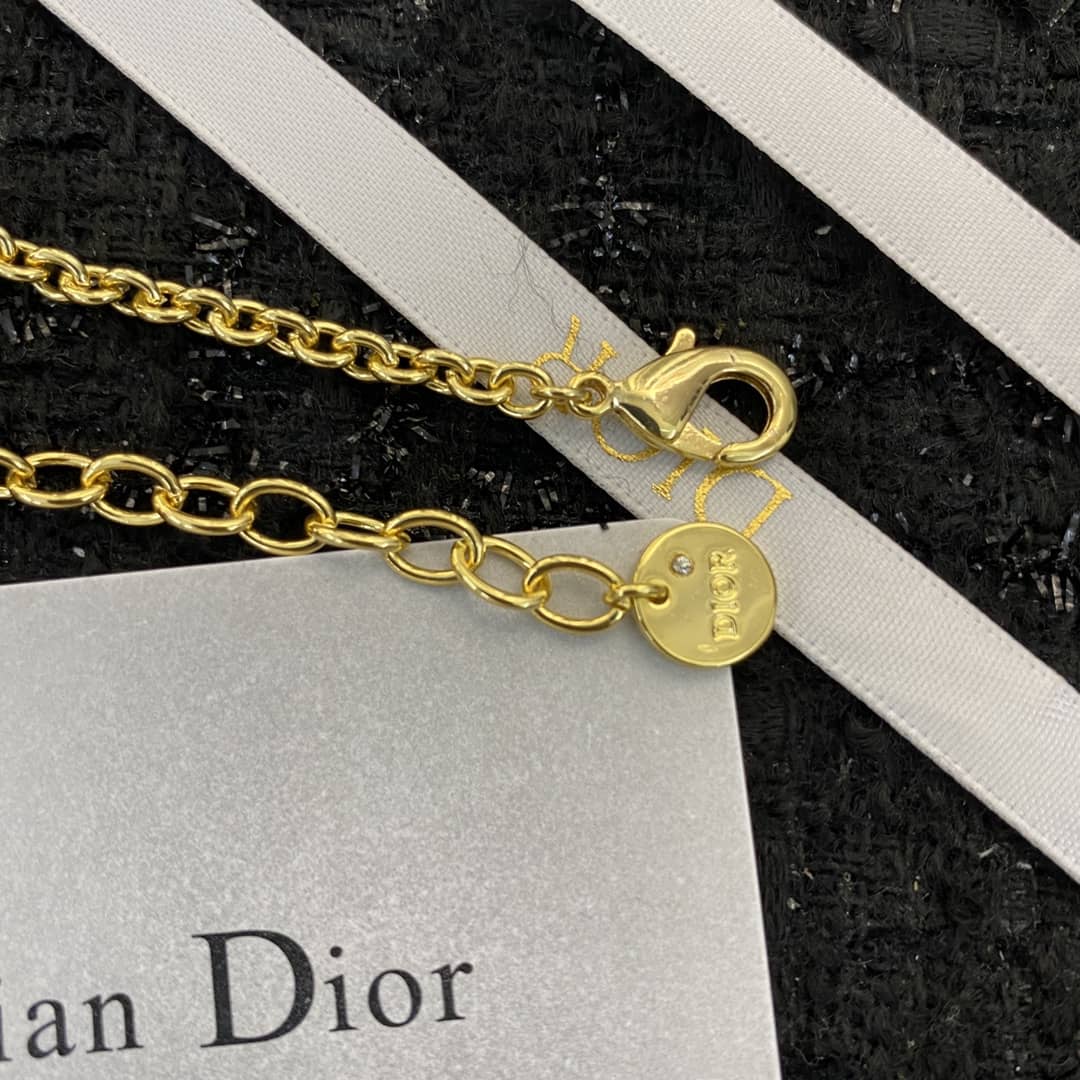 Best Chr1st1an D10r Classic Necklace